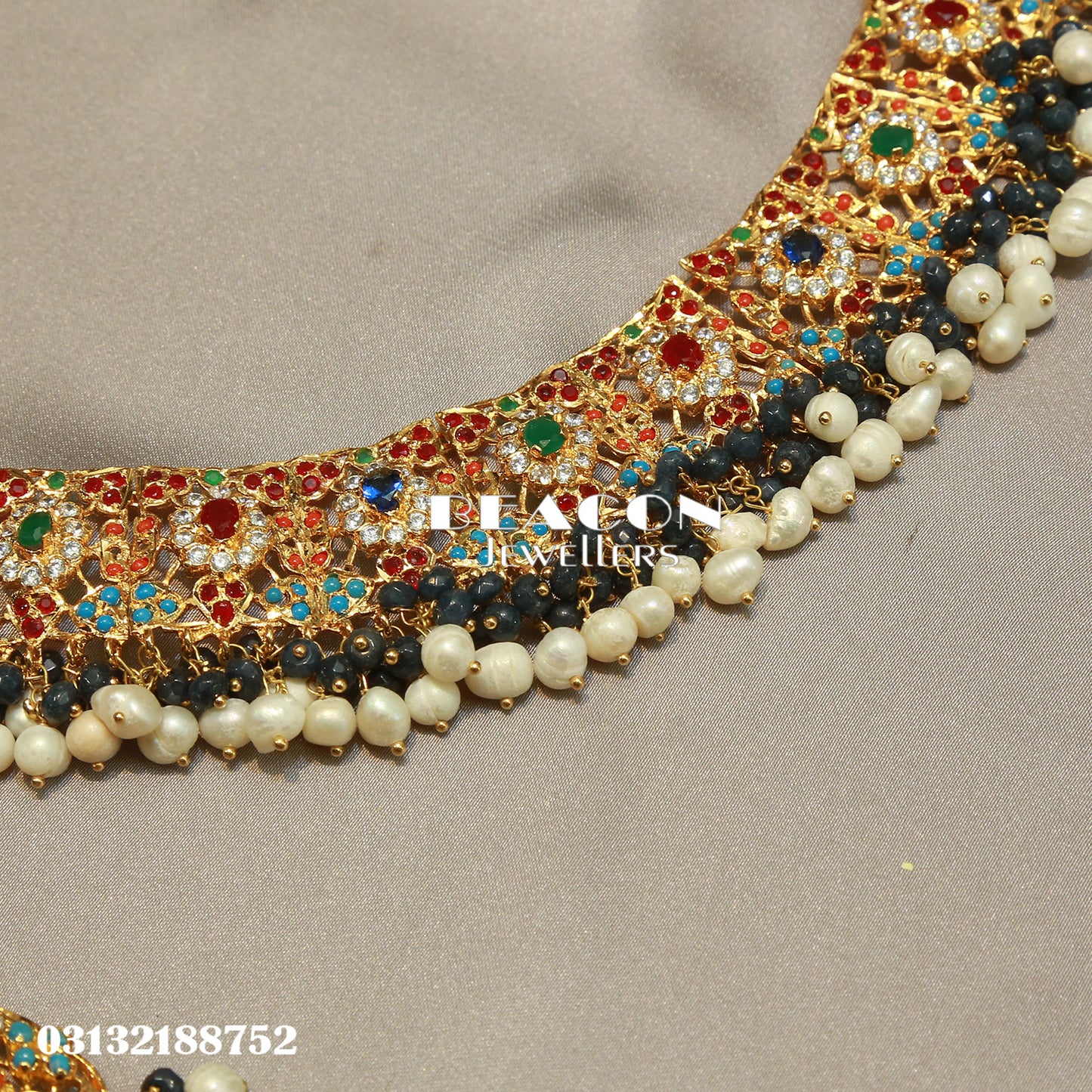 Choker with Bindi and Earrings 05