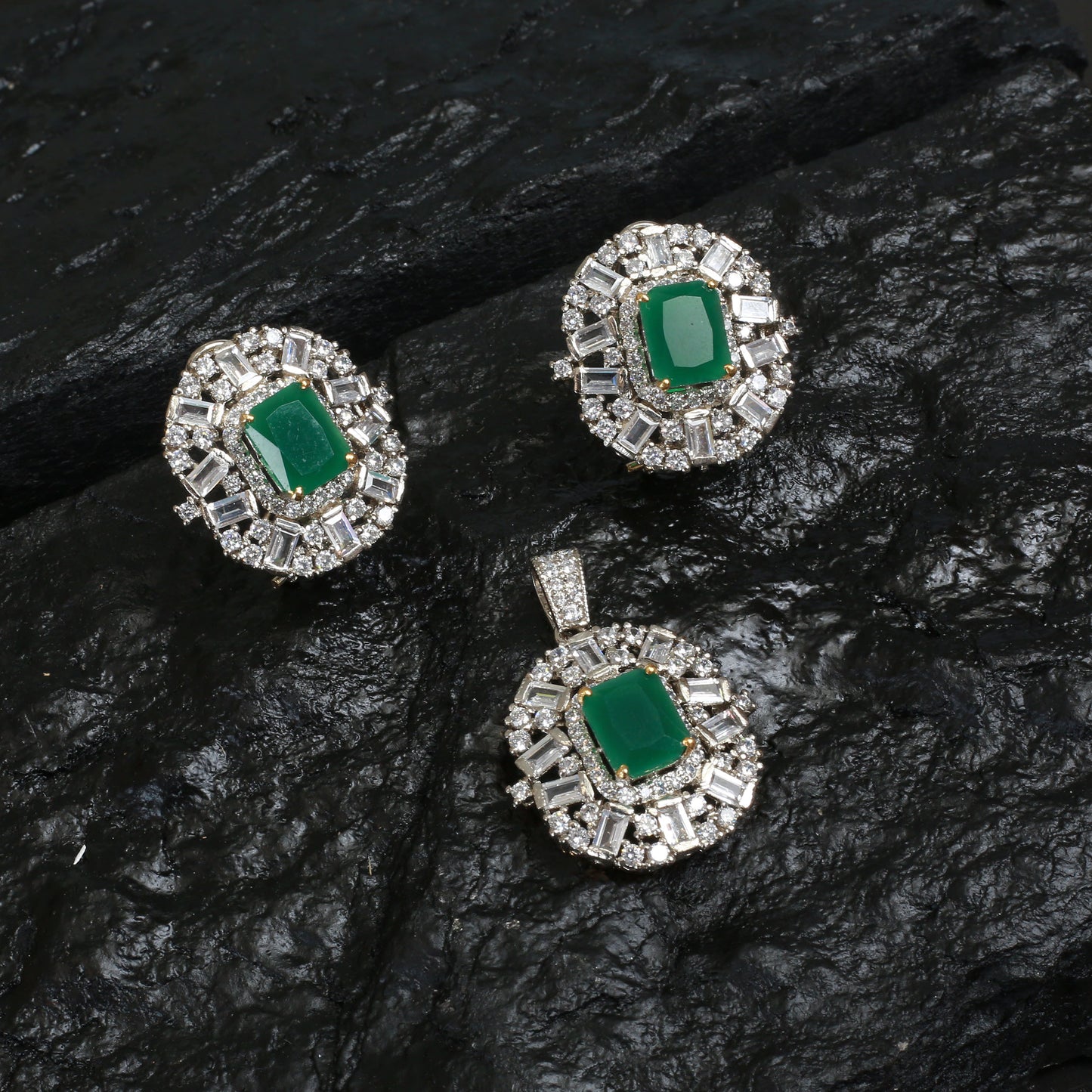 Pendant Set