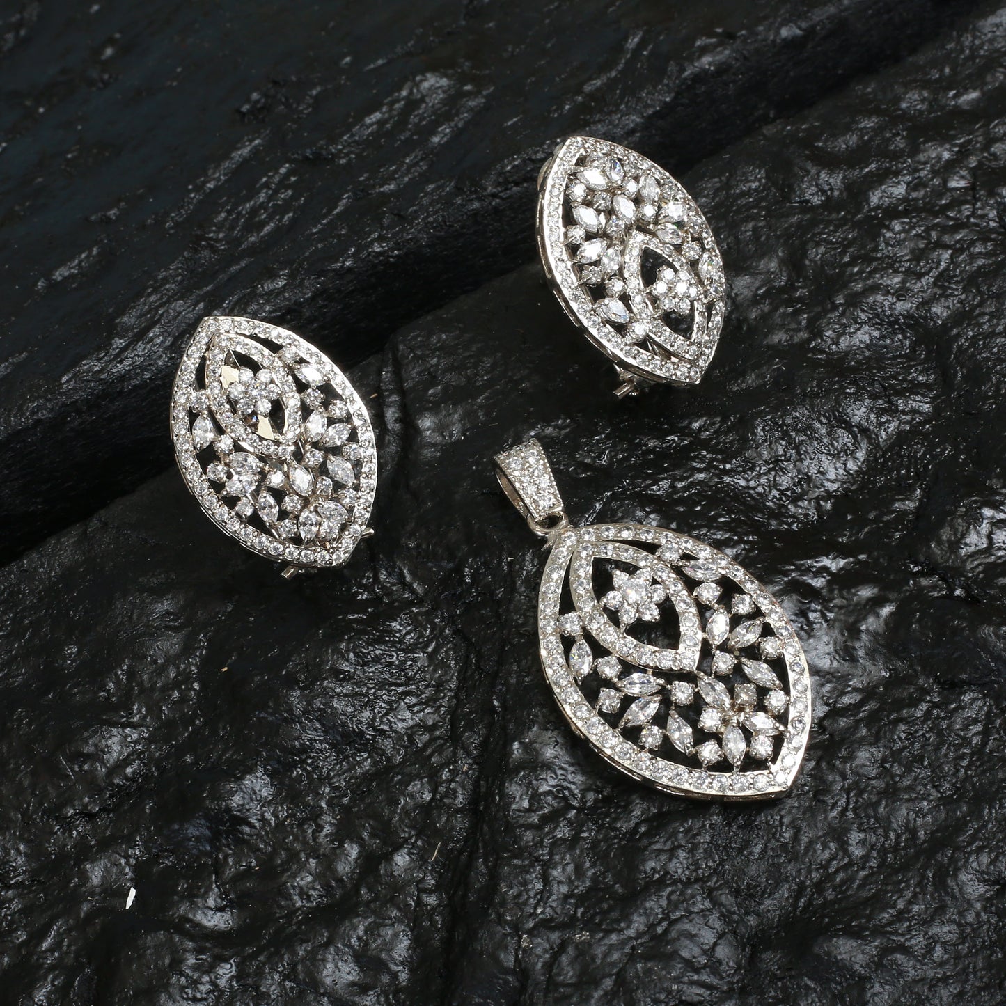 pendant sets