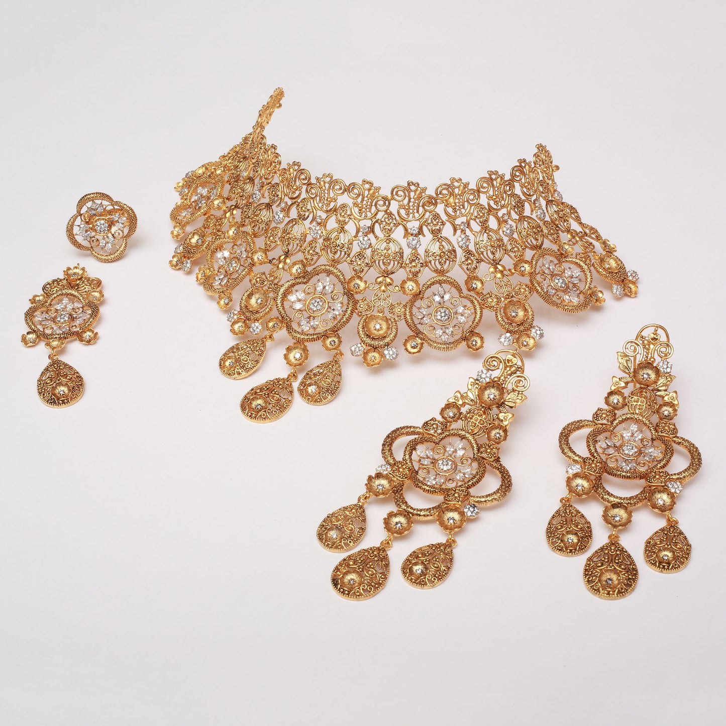 Choker Set With Tika Earrings