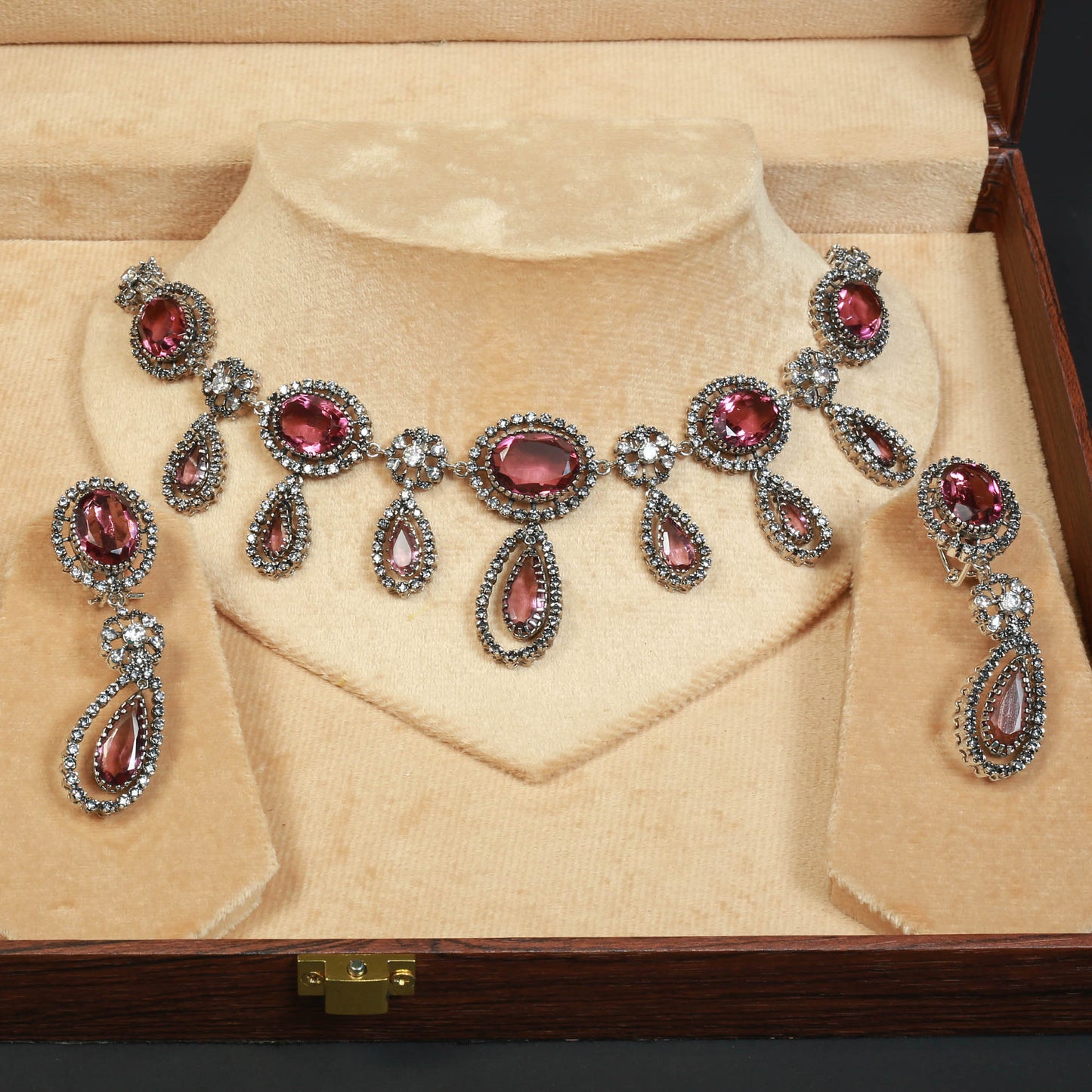 Necklace With Earring.