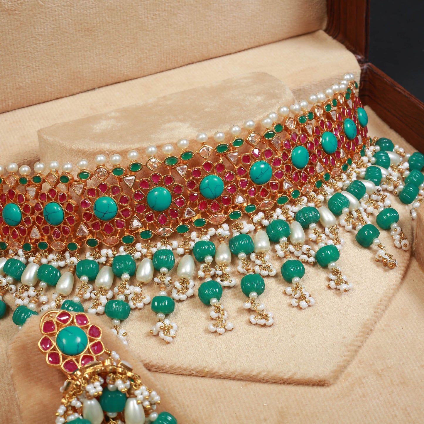 Necklace Set With Earring and Tika ,Ring.