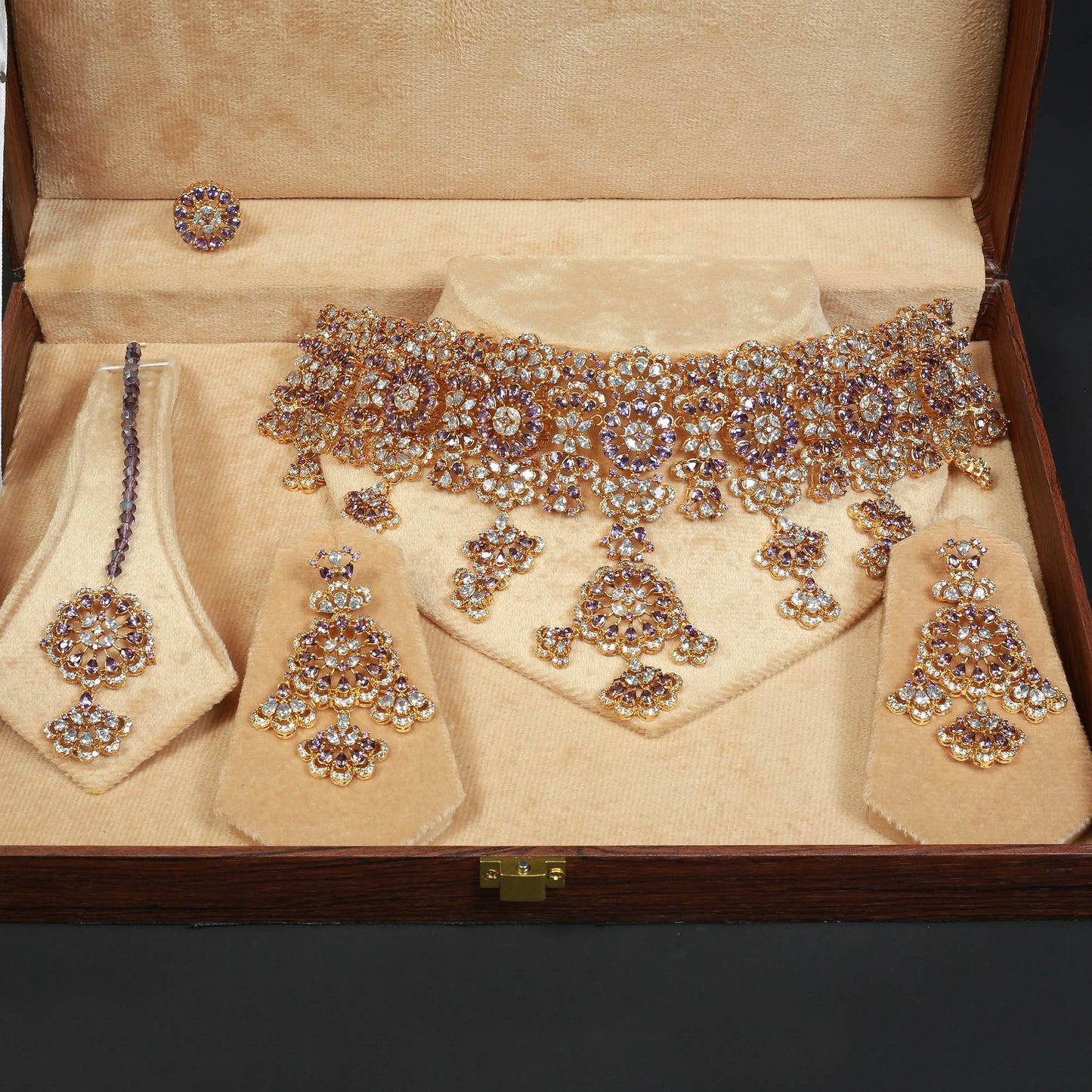 Necklace Set With Earring and Tika ,Ring.