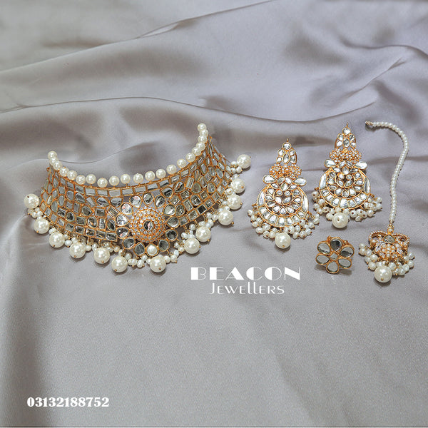 Necklace Set Wth Earrings Tika