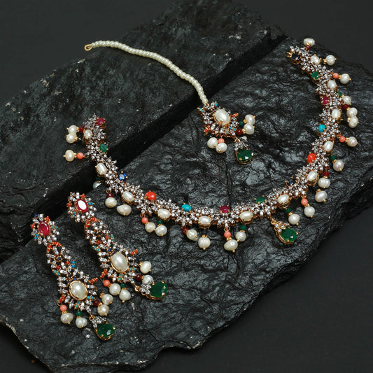 Necklace Set With Earrings and Tika