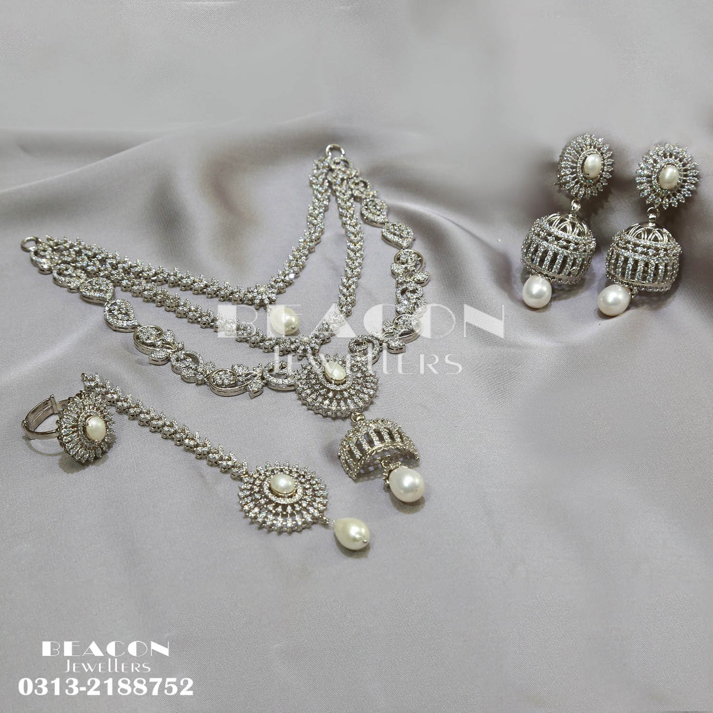 Necklace Set With Ring Tika and Earrings