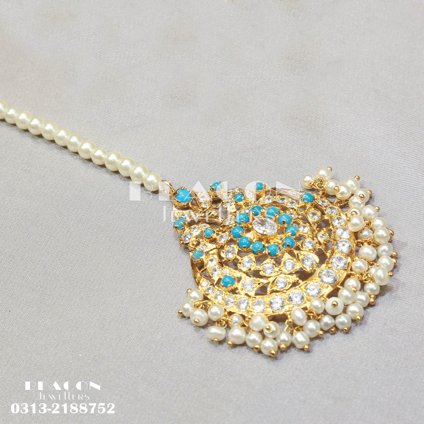 Choker with Bindi and Earrings 07