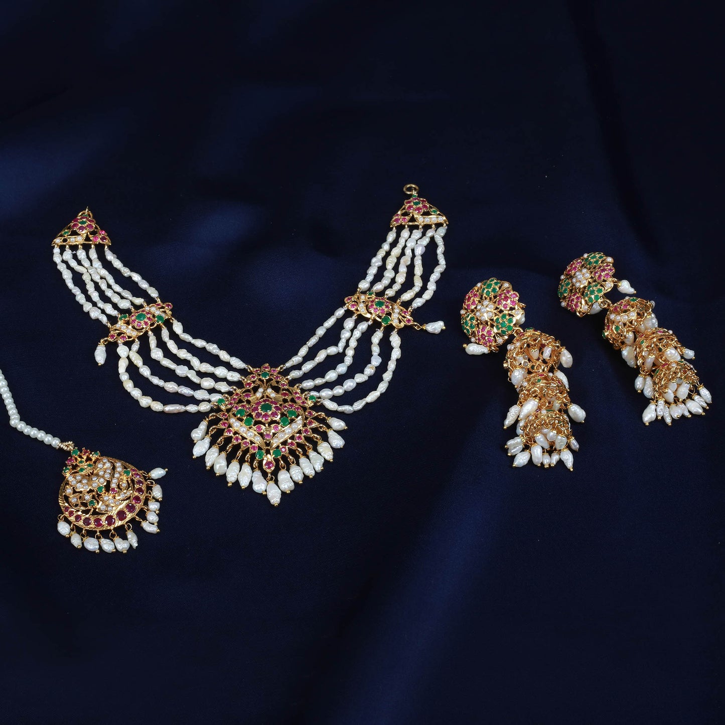 Necklace Set With Earrings Tika