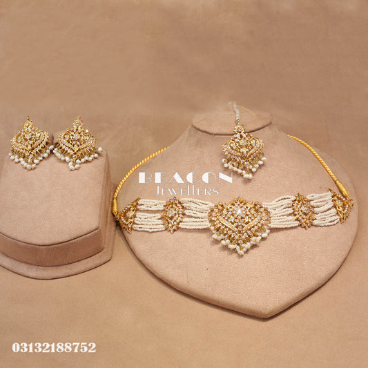 Choker with Bindi and Earrings 16