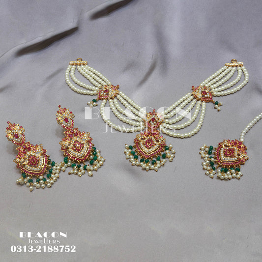 Choker with Bindi and Earrings 15