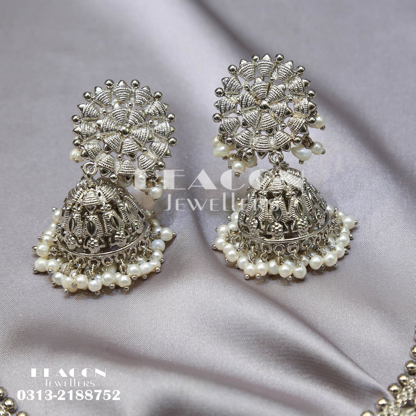 Necklace with Bindi and Earrings 66