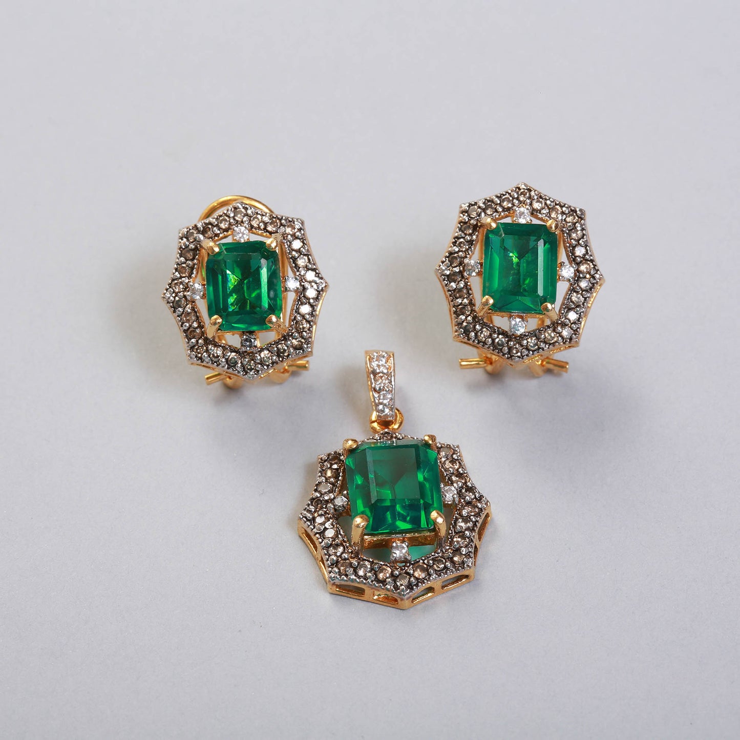Pendant Set BA1065