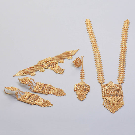 Choker with Maala, Earrings, Rings, Tika