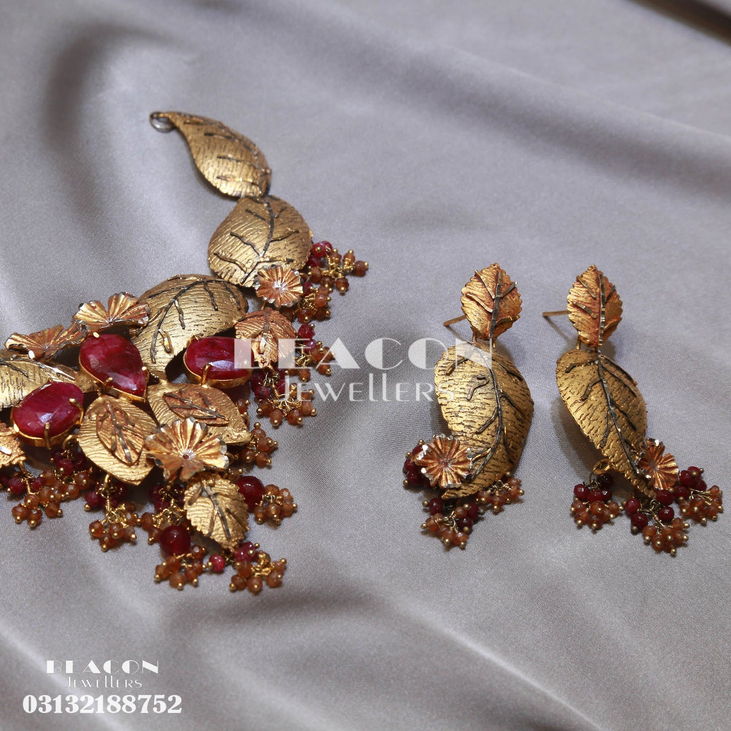 Necklace with Bracelet and Earrings 01
