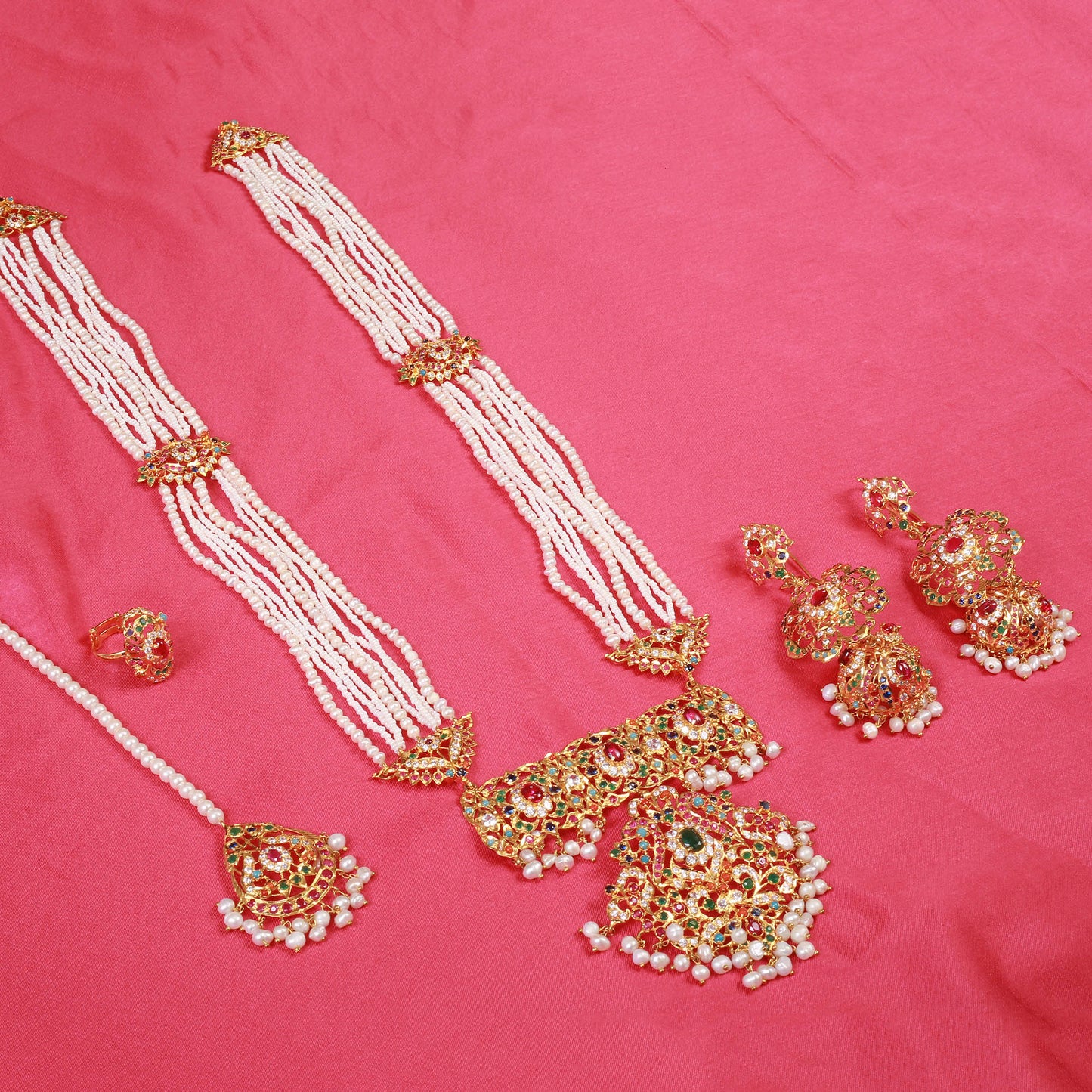 Maala Ring Bindi and Earrings