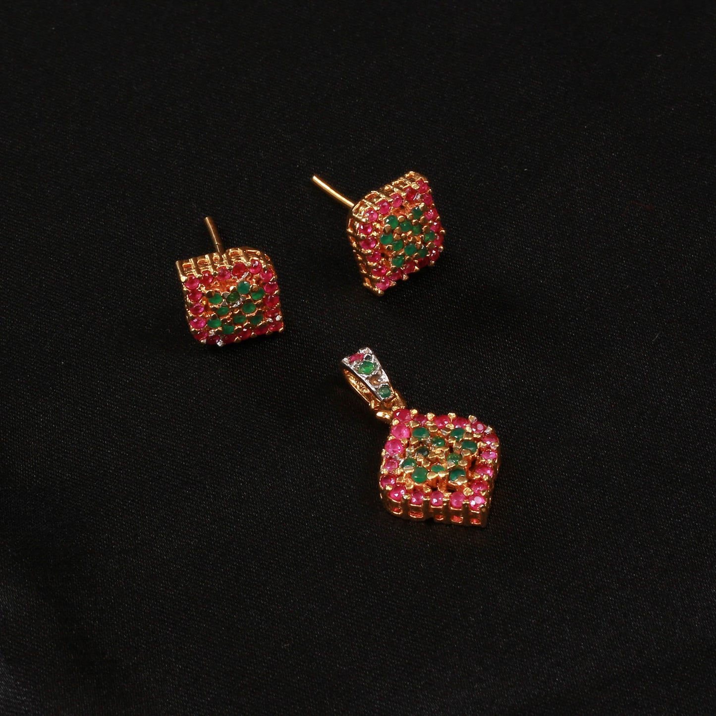 Pendant Set BA1106