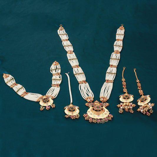 Necklace with Mala, Earrings and Tika