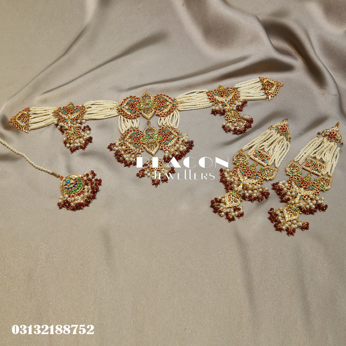 Necklace with Bindi and Earrings 41
