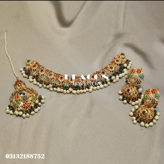 Choker with Bindi and Earrings 05