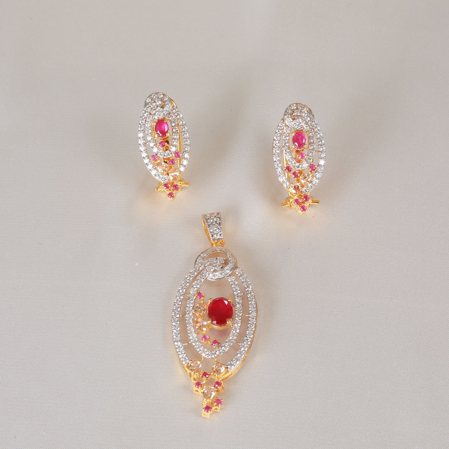 Pendent Set