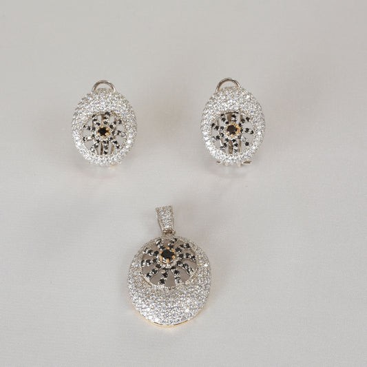 Pendent Set