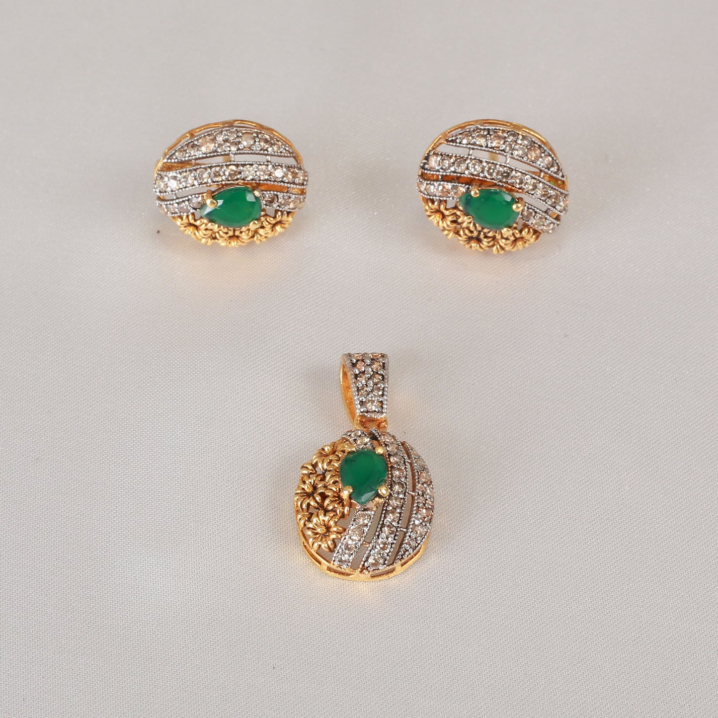 pendant set