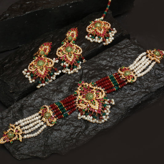 Choker Set With Earrings Tika