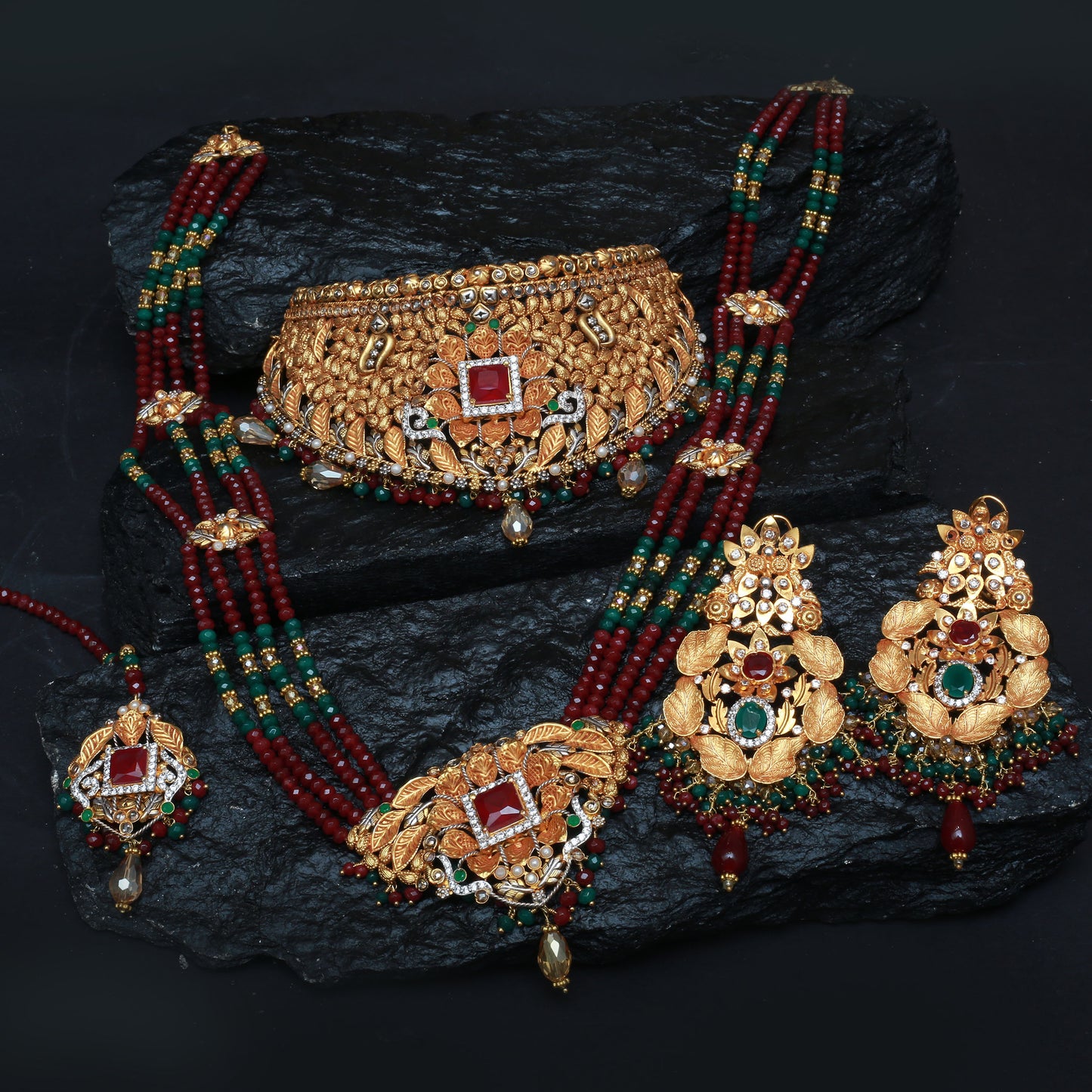 Choker Set With Mala Tika Earrings