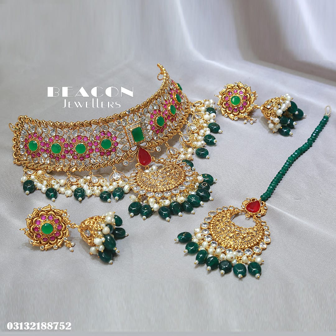 Necklace Set With Earrings Tika