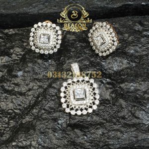 Alternative view of Pendant Sets009