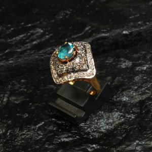 Alternative view of Ring0033