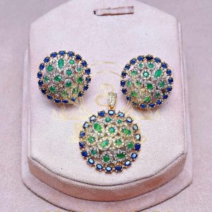 Alternative view of Pendant Set