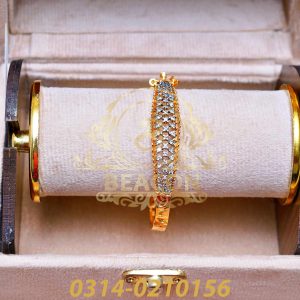 Alternative view of Bangles-009