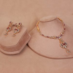 Alternative view of Necklace Set