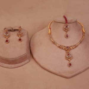 Alternative view of Necklace Set