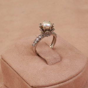 Alternative view of Ring