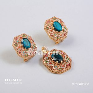 Alternative view of Pendant Set