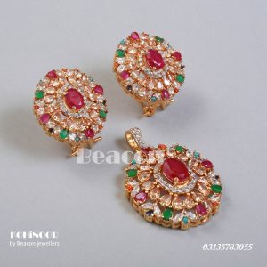 Alternative view of Pendant Set