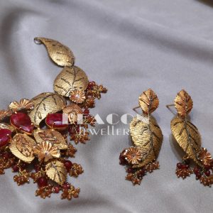 Alternative view of Antique Jewelry