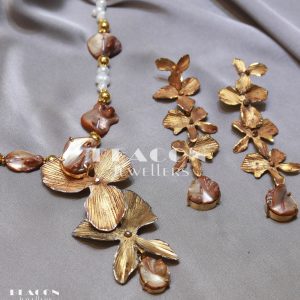 Alternative view of Antique Jewelry