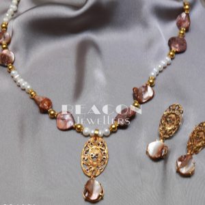 Alternative view of Antique Jewelry