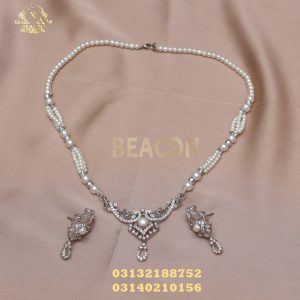 Alternative view of Pendant Set