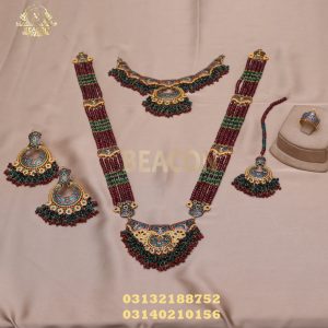 Alternative view of Bridal Set