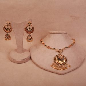 Alternative view of Mala Set
