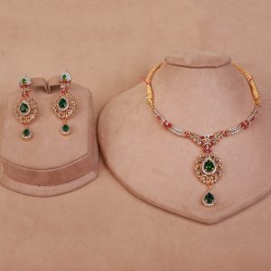 Alternative view of Necklace Set