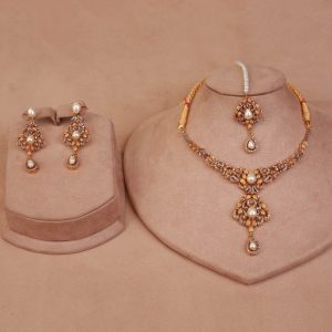 Alternative view of Necklace Set
