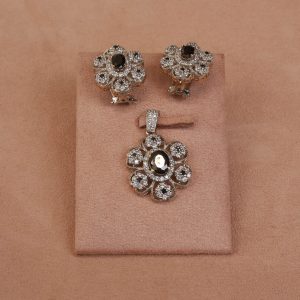 Pendant Set