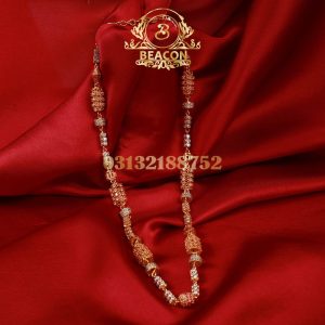 Alternative view of Malas OR CHAINS