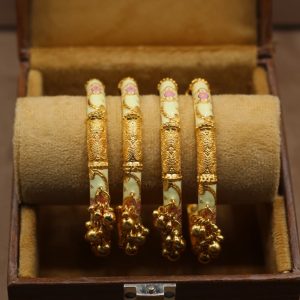 Alternative view of Hyderabadi Jewellery