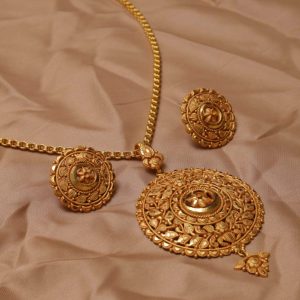Alternative view of Pendant Sets